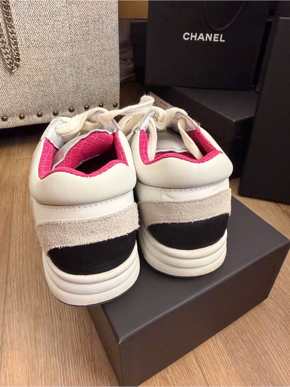 CHANEL White Sneakers with Pink Lining and Black Logo - Picture 6 of 7